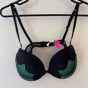 La SENZA Black and Green Lace Bra
